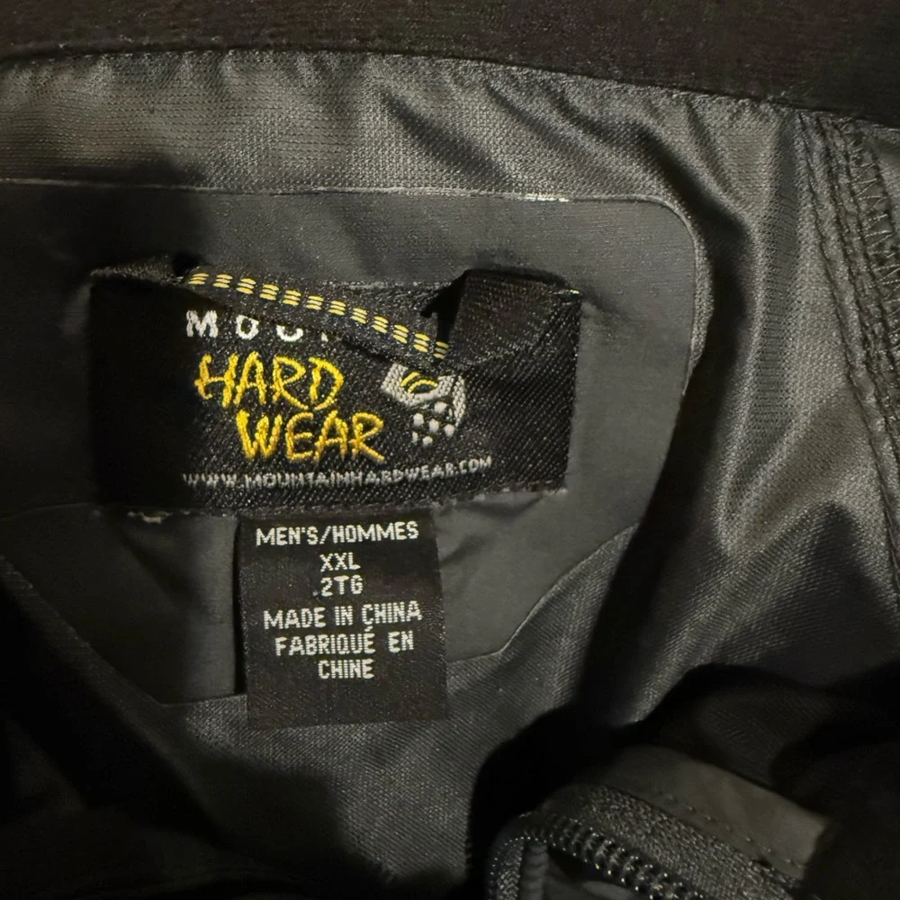 Mountain HardWear - Men's Gray and Black Performance Jacket - Picture 3 of 3